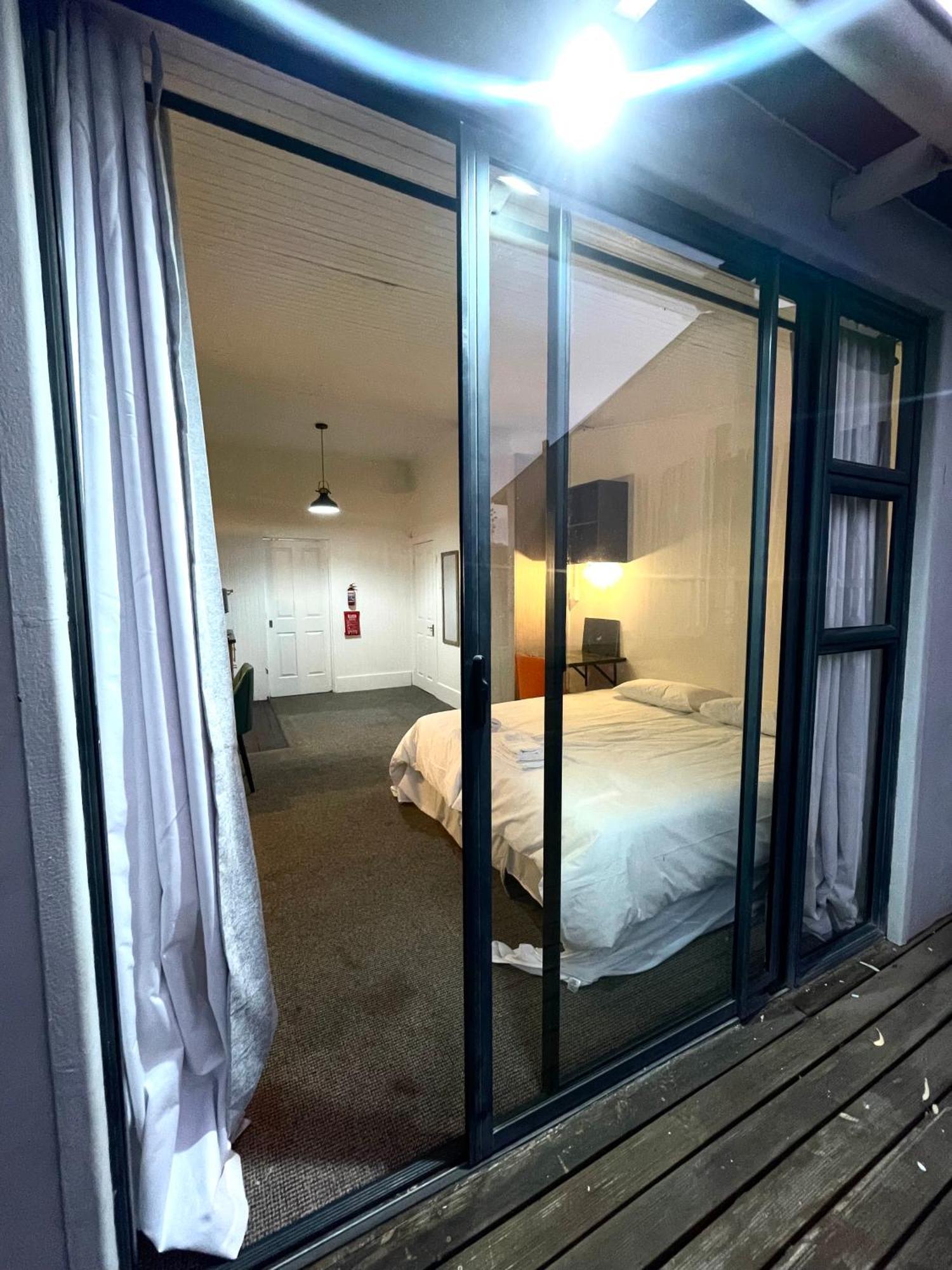 Cosy Richmond Hill Retreat Hotel Port Elizabeth Exterior photo